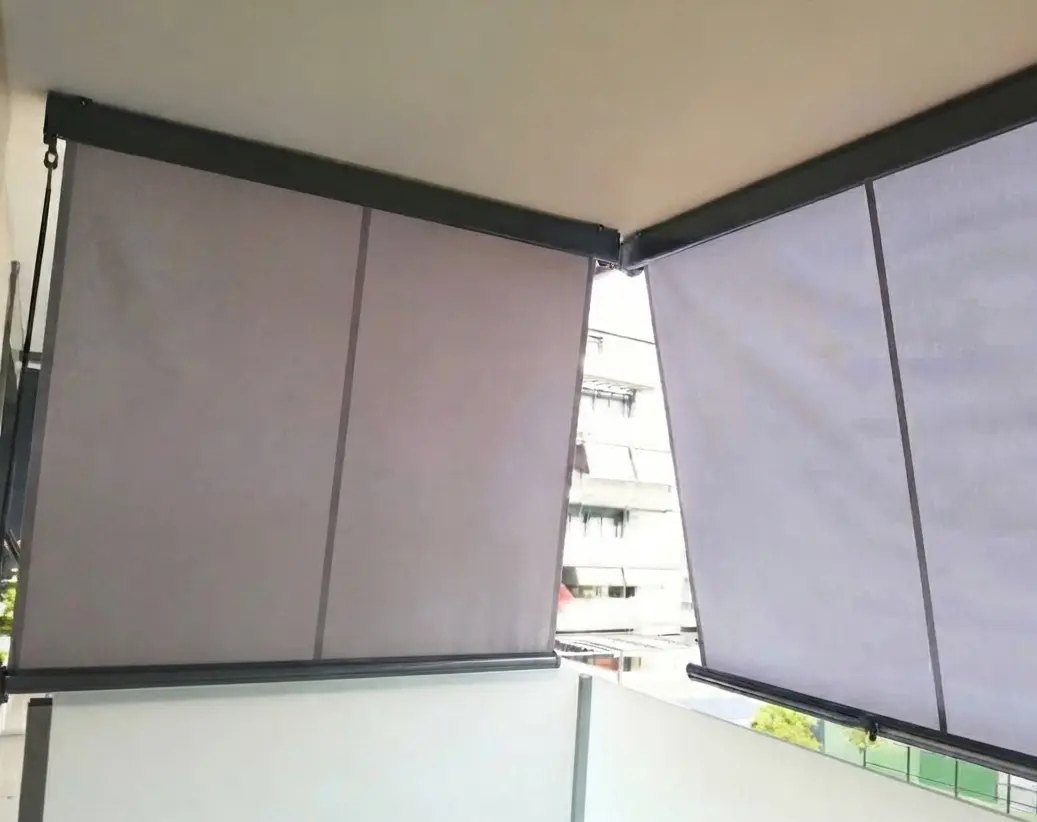 Toldo de balcón instalado en Barberà — proyecto 3