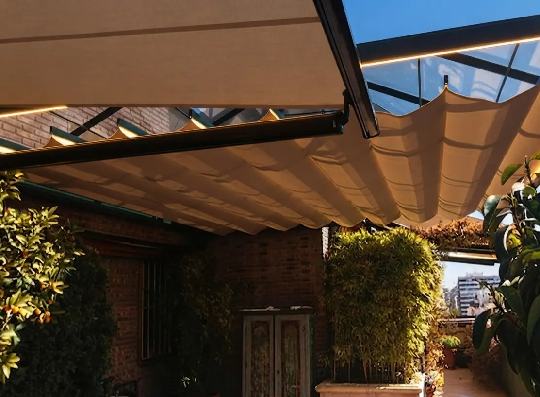Toldo de terraza instalado en Barberà — proyecto 1