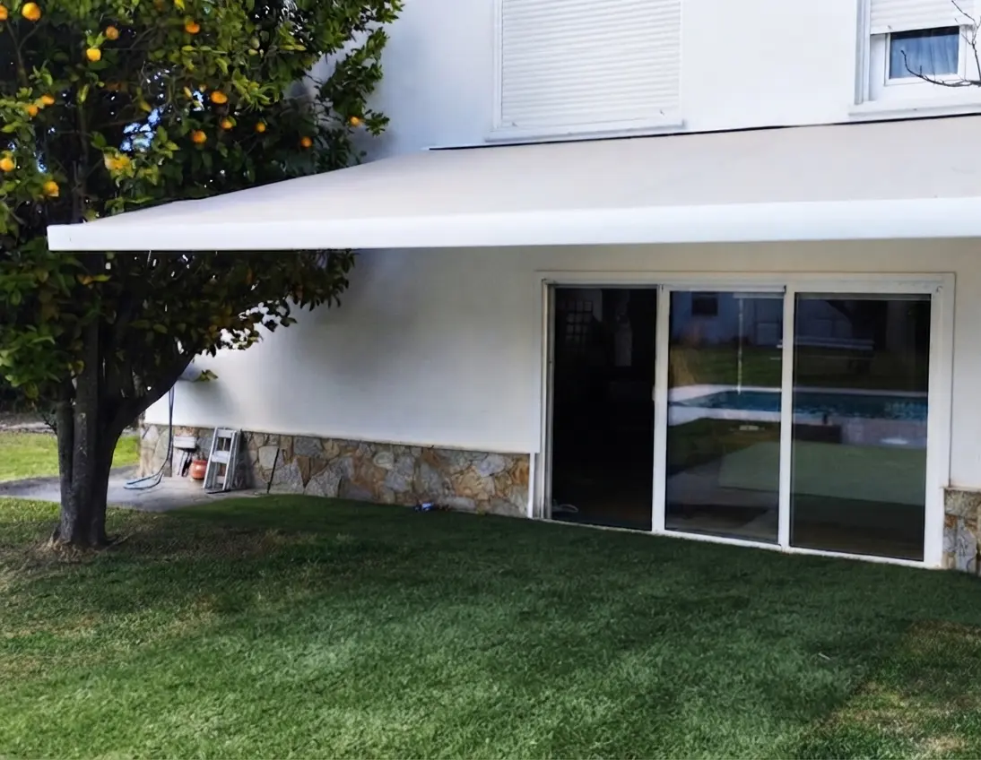 Toldos instalados en Barberà del Vallès — Umbrazen